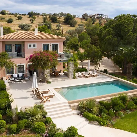 Вилла Aria & Iris